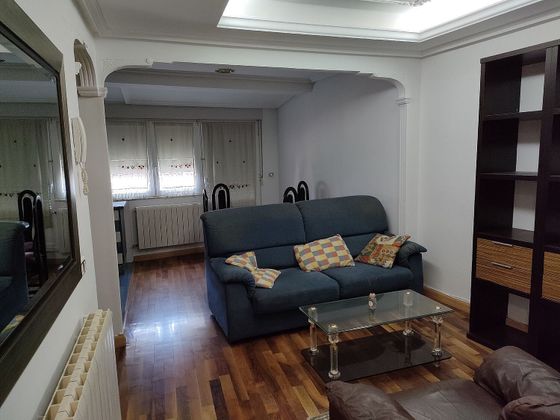 Foto 2 de Casa en venta en Bañeza (La) de 3 habitaciones con terraza y garaje