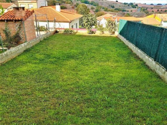 Foto 1 de Casa en venda a Villaverde de Rioja de 4 habitacions amb jardí i calefacció