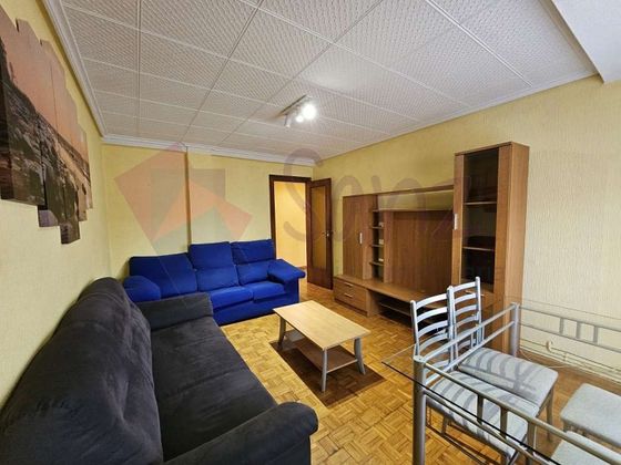 Foto 2 de Pis en venda a Fuenmayor de 3 habitacions amb terrassa i calefacció