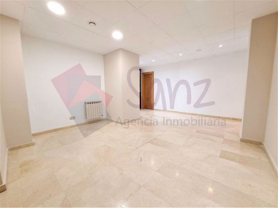 Foto 2 de Oficina en alquiler en calle General Vara de Rey de 53 m²