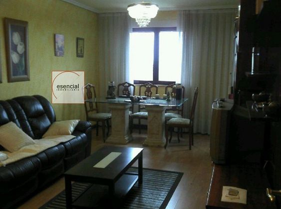 Foto 1 de Piso en venta en Villamayor de 3 habitaciones con garaje y balcón
