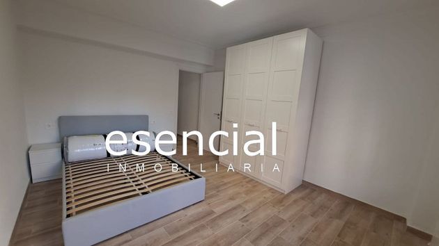 Foto 2 de Pis en lloguer a Centro - Salamanca de 4 habitacions amb terrassa i mobles