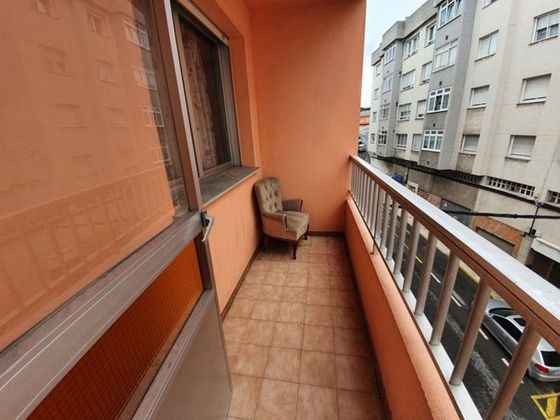 Foto 2 de Piso en venta en avenida Da Mariña de 4 habitaciones con garaje y balcón