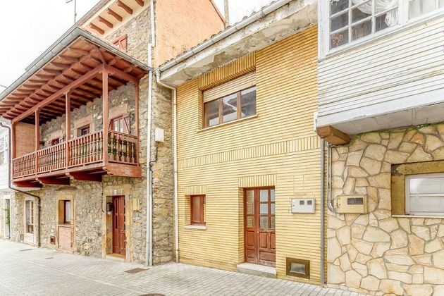 Foto 1 de Casa adosada en venta en calle Lugar del Castillo de 3 habitaciones y 173 m²