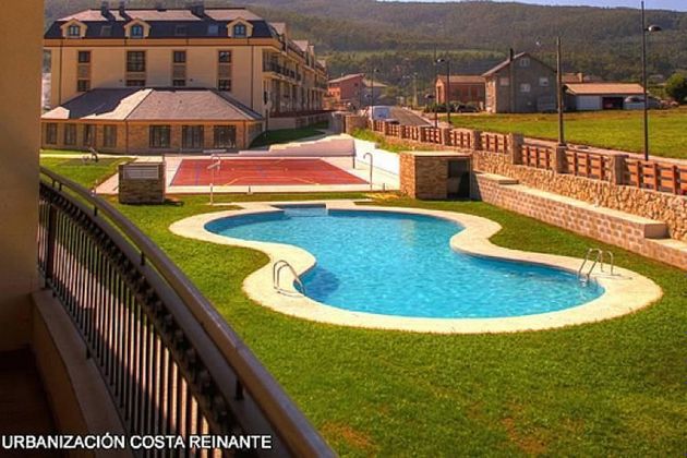Foto 1 de Pis en venda a calle Nogueiredo de 2 habitacions amb piscina i garatge