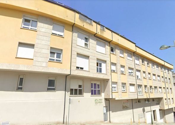Foto 1 de Venta de piso en calle Marqués de Sargadelos de 3 habitaciones con garaje y calefacción