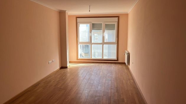 Foto 2 de Venta de piso en calle Marqués de Sargadelos de 3 habitaciones con garaje y calefacción