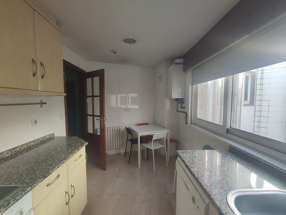 Foto 1 de Dúplex en venda a calle Montero Ríos de 5 habitacions amb garatge i calefacció