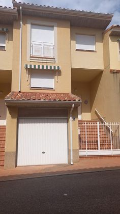 Foto 1 de Casa adossada en venda a Buenavista-Valparaíso-La Legua de 5 habitacions amb terrassa i piscina
