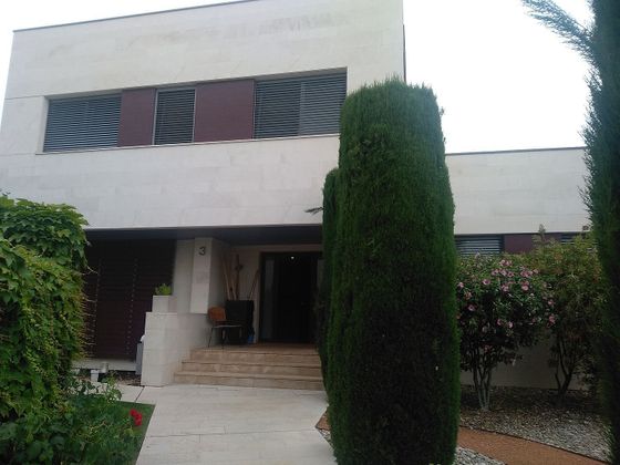 Foto 1 de Xalet en venda a Cascajos - Piqueras de 5 habitacions amb terrassa i piscina