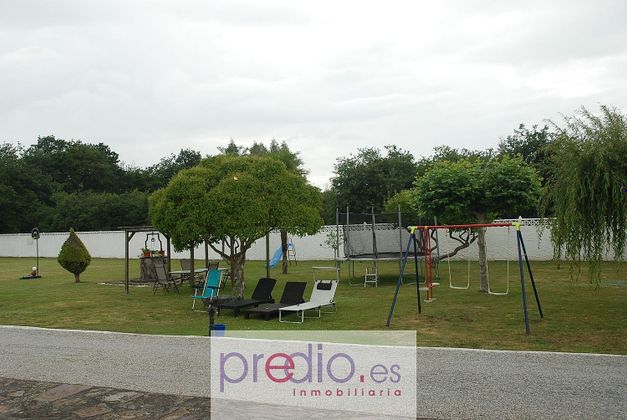 Foto 1 de Chalet en venta en Outeiro de Rei de 3 habitaciones con piscina y garaje
