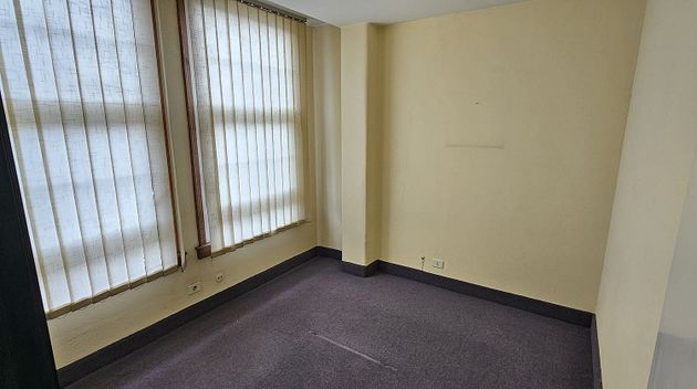 Foto 2 de Oficina en alquiler en Centro - Recinto Amurallado con ascensor