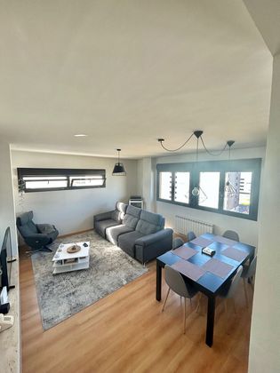 Foto 1 de Pis en venda a Zabalgana - Ariznabarra de 3 habitacions amb garatge i balcó