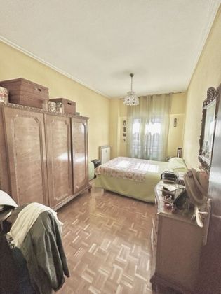 Foto 2 de Pis en venda a Coronación de 4 habitacions amb terrassa i calefacció