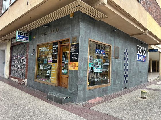 Foto 1 de Local en venda a calle Gernikako Arbola de 52 m²