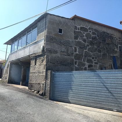 Foto 2 de Chalet en venta en Pereiro de Aguiar (O) de 3 habitaciones con terraza y piscina