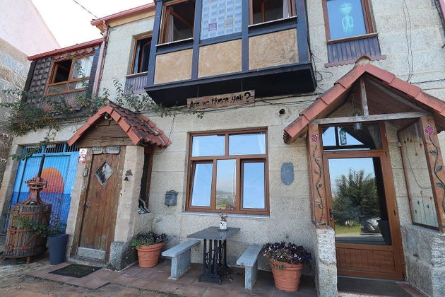Foto 1 de Xalet en venda a Castrelo de Miño de 5 habitacions amb terrassa i garatge