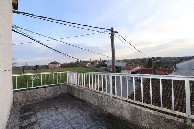 Foto 1 de Casa en venta en Amoeiro de 4 habitaciones con terraza y piscina