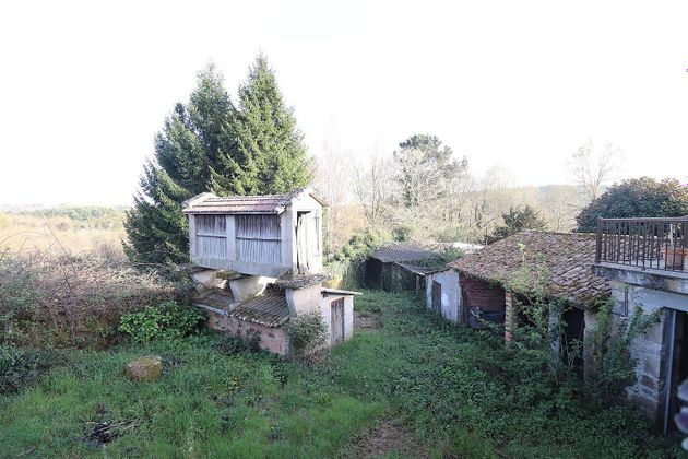Foto 2 de Xalet en venda a Amoeiro de 5 habitacions amb terrassa i garatge