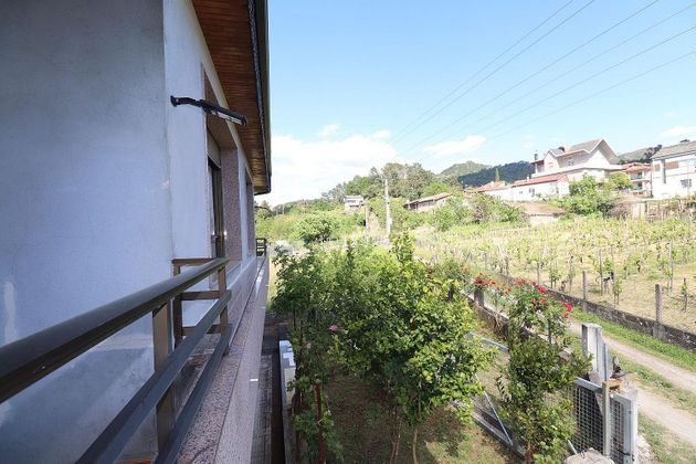 Foto 2 de Chalet en venta en Pereiro de Aguiar (O) de 3 habitaciones con terraza y garaje