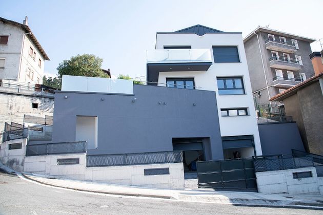 Foto 1 de Xalet en venda a calle Atxarte de 3 habitacions amb terrassa i garatge
