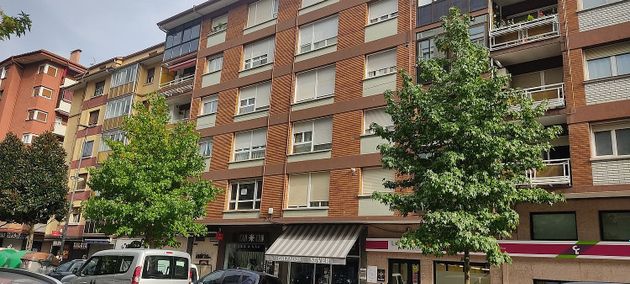 Foto 1 de Venta de piso en calle Batzalarrin de 3 habitaciones con balcón y ascensor