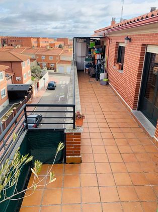 Foto 2 de Àtic en venda a Santa Marta de Tormes de 2 habitacions amb terrassa i balcó