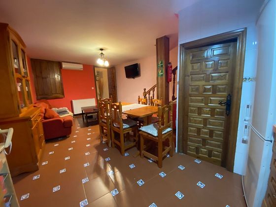 Foto 2 de Casa en lloguer a San Esteban de la Sierra de 3 habitacions amb mobles i balcó