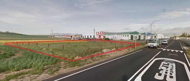 Foto 1 de Venta de terreno en Villares de la Reina de 592 m²