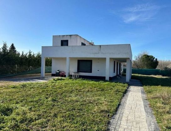 Foto 1 de Casa en venda a Almenara de Tormes de 4 habitacions amb piscina i calefacció