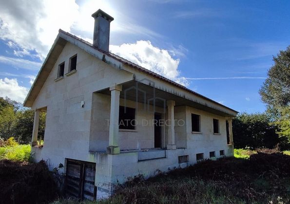 Foto 1 de Xalet en venda a Salvaterra de Miño de 3 habitacions amb terrassa i garatge