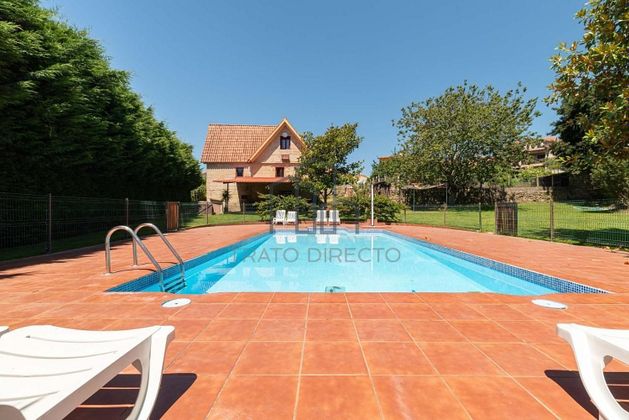 Foto 1 de Casa en venda a Moaña de 5 habitacions amb terrassa i piscina