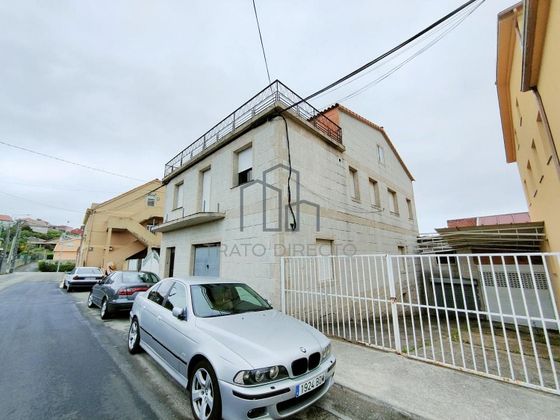 Foto 2 de Chalet en venta en Cabral - Candeán de 8 habitaciones con terraza y garaje