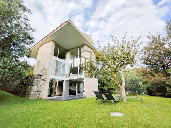 Foto 2 de Xalet en venda a Gondomar de 5 habitacions amb terrassa i jardí