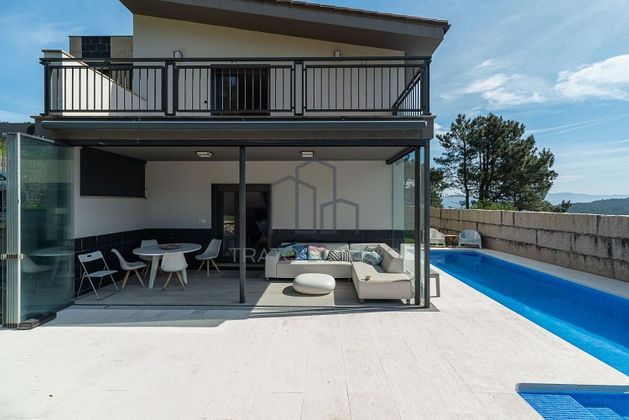 Foto 1 de Chalet en venta en Baiona de 3 habitaciones con terraza y piscina