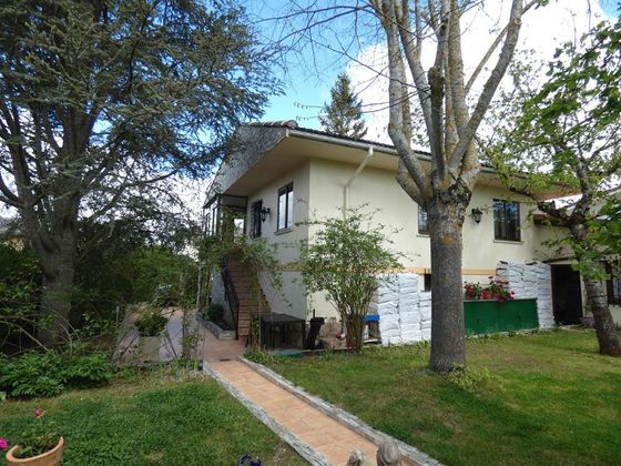 Foto 1 de Xalet en venda a Valle de Losa de 3 habitacions amb terrassa i garatge