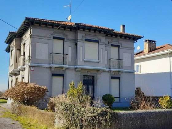 Foto 1 de Casa en venda a El Berrón-La Carrera de 4 habitacions amb calefacció