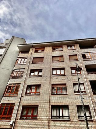 Foto 1 de Piso en venta en Centro - Avilés de 4 habitaciones con terraza y garaje