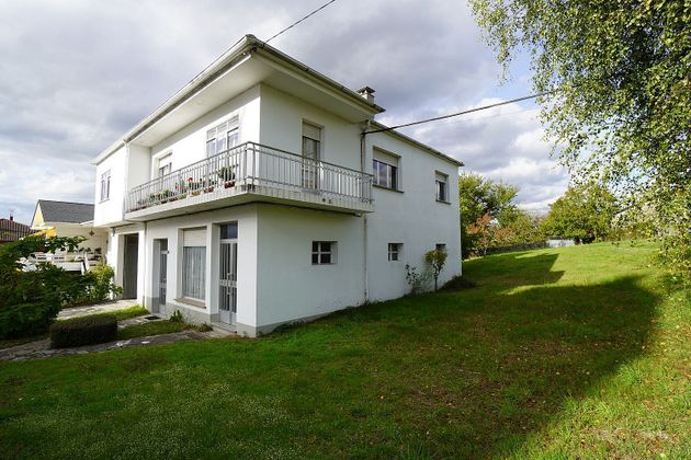 Foto 1 de Xalet en venda a Monterroso de 5 habitacions amb terrassa i garatge