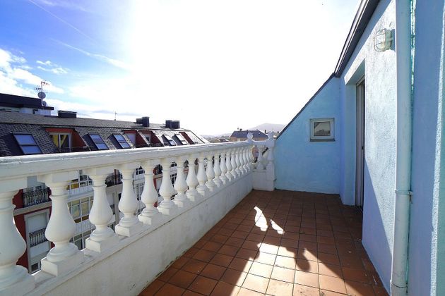 Foto 1 de Dúplex en venta en avenida Álvaro Cunqueiro de 4 habitaciones con terraza y garaje