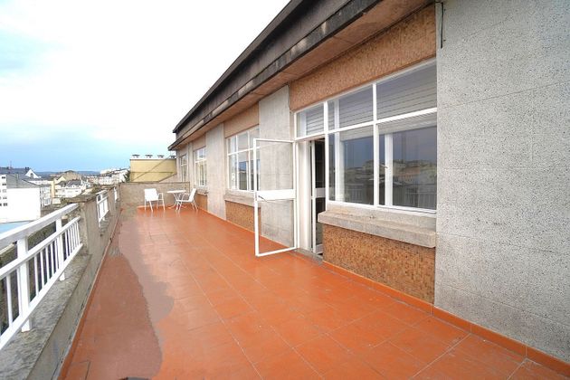 Foto 2 de Alquiler de piso en Recatelo - O Carme de 2 habitaciones con terraza y muebles