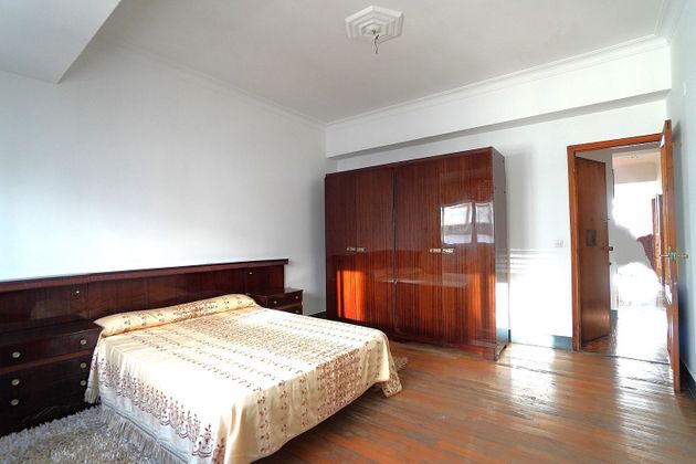 Foto 2 de Pis en venda a Residencia - Abella de 4 habitacions amb balcó