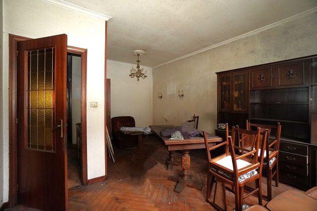 Foto 1 de Venta de piso en Recatelo - O Carme de 4 habitaciones con balcón