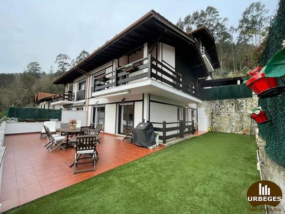 Foto 2 de Casa adossada en venda a Plentzia de 4 habitacions amb terrassa i piscina