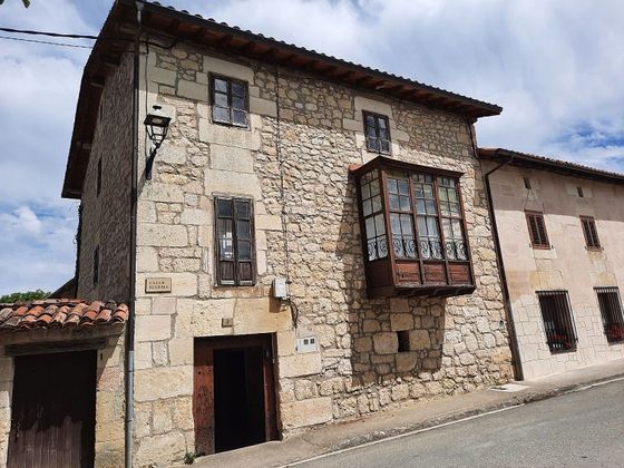 Foto 1 de Casa en venda a calle Albaina de 4 habitacions i 200 m²