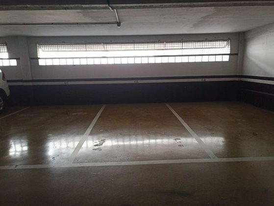 Foto 2 de Garaje en venta en calle Bastiturri de 16 m²