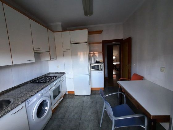 Foto 2 de Piso en venta en Adurtza - Aretxabaleta de 2 habitaciones con terraza y calefacción
