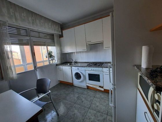 Foto 1 de Piso en venta en Adurtza - Aretxabaleta de 2 habitaciones con terraza y calefacción