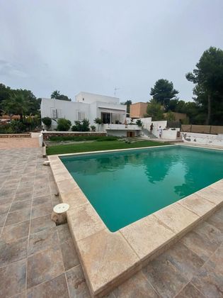 Foto 2 de Casa adossada en venda a calle Diseminado Can Pilot de 7 habitacions amb terrassa i piscina