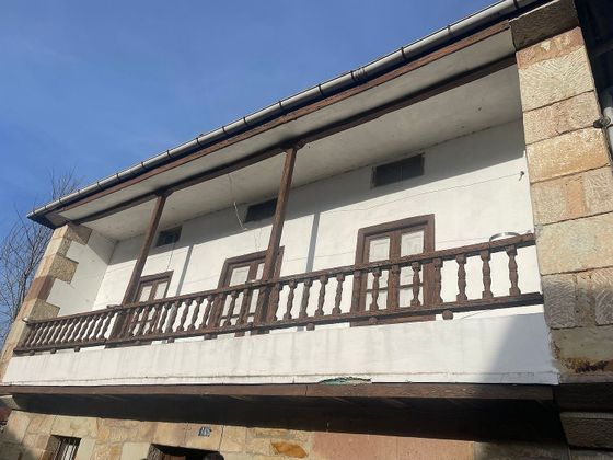 Foto 1 de Venta de chalet en Castañeda de 4 habitaciones con jardín y balcón